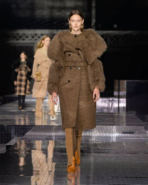 burberry 2020 fall|The Autumn/Winter 2020 Show .